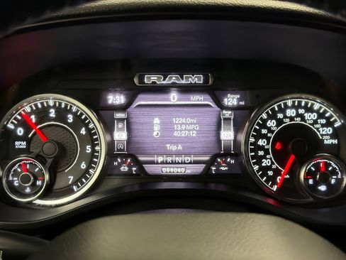 Used 2022 RAM 1500 Laramie w/ Sport Appearance Package AWD/4WD image 21