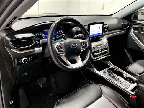 Used 2023 Ford Explorer XLT w/ Equipment Group 202A image 16