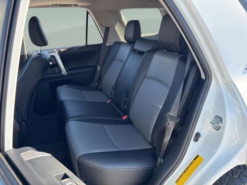 Used 2023 Toyota 4Runner SR5 Premium image 33