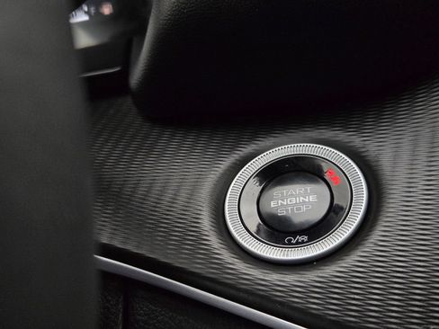 Used 2025 Jeep Grand Cherokee L Laredo RWD image 20