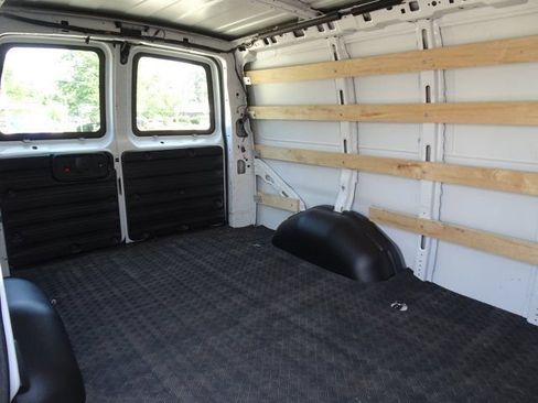 Used 2024 Chevrolet Express 2500 w/ Driver Convenience Package RWD image 13
