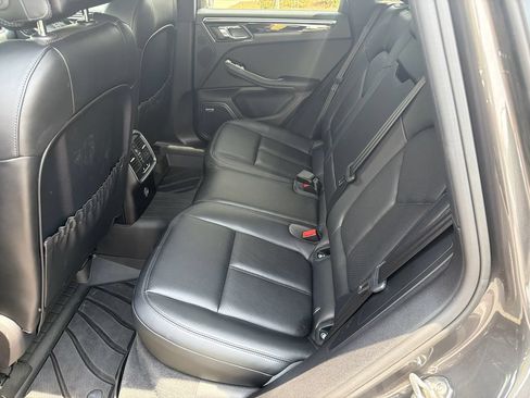 Used 2018 Porsche Macan S AWD/4WD image 23