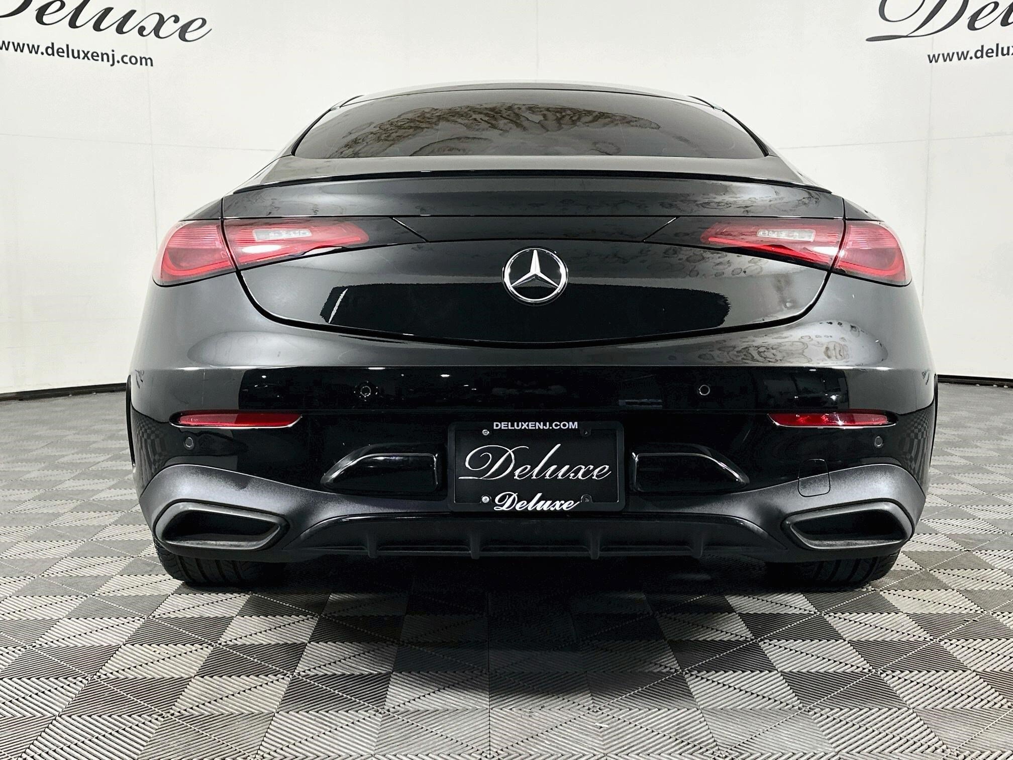 Used 2024 Mercedes-Benz CLE 300 4MATIC Coupe image 5