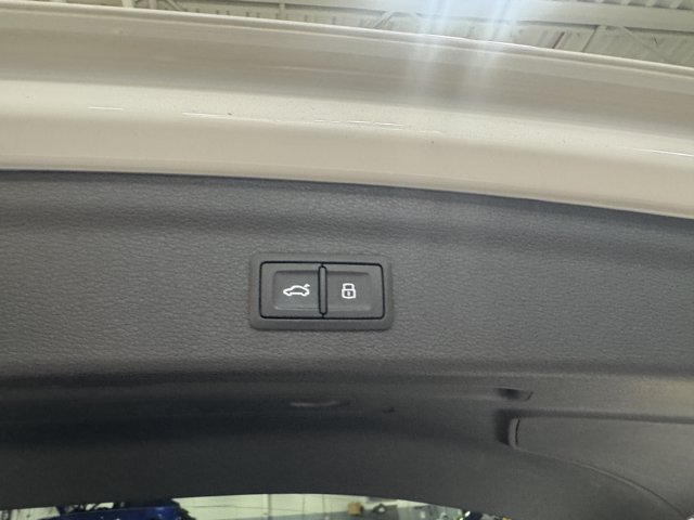 Certified 2024 Audi Q3 2.0T Premium w/ Convenience Package AWD/4WD image 36