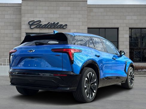 Used 2025 Chevrolet Blazer EV RS w/ Super Cruise Package image 3