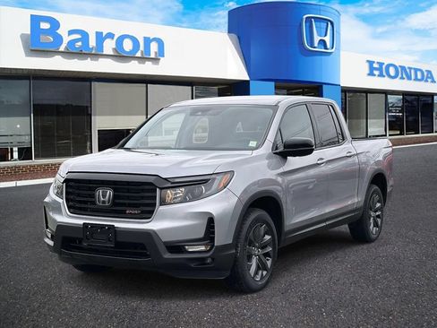 Used 2023 Honda Ridgeline Sport image 2