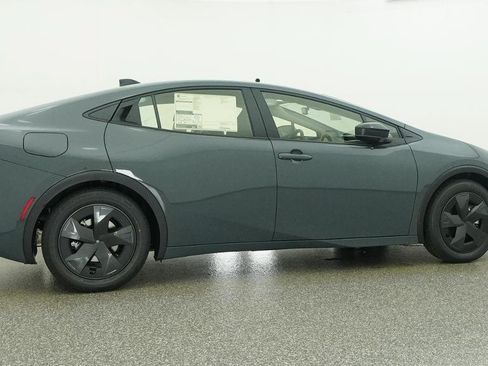 New 2026 Toyota Prius Plug-In Hybrid FWD image 15