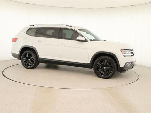 Used 2018 Volkswagen Atlas SEL Premium image 9