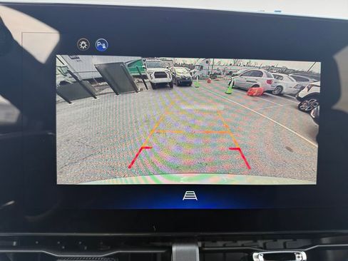 New 2026 Chevrolet Equinox LT w/ Convenience Package II image 17