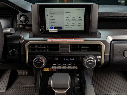 Used 2025 Toyota Tacoma SR5 image 24
