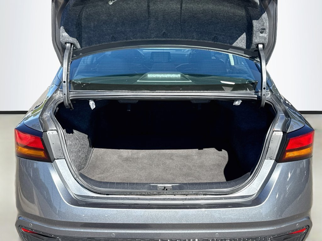 Used 2025 Nissan Altima 2.5 SV FWD image 27