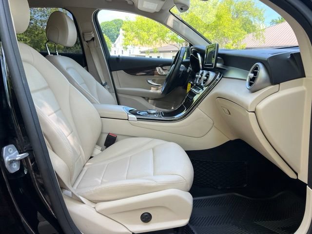 Used 2019 Mercedes-Benz GLC 300 image 22