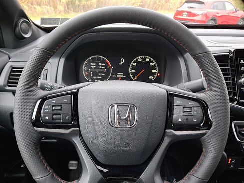 New 2026 Honda Ridgeline Black Edition image 9