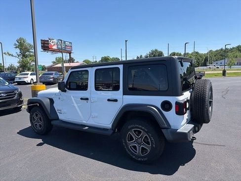 Used 2018 Jeep Wrangler Unlimited Sport S AWD/4WD image 11