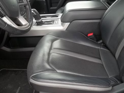 Used 2018 Ford F150 Platinum w/ Equipment Group 701A Luxury image 10