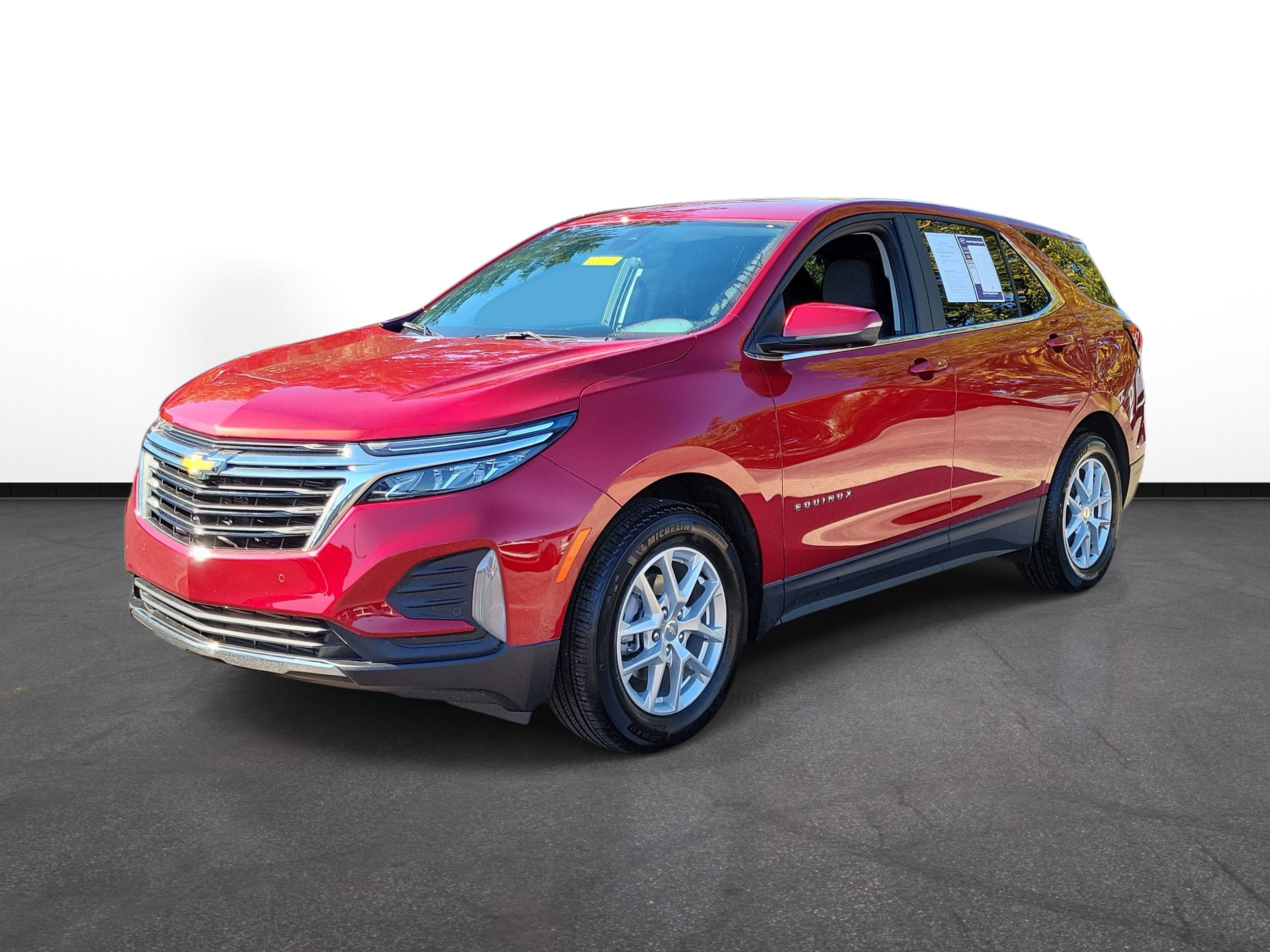 Used 2024 Chevrolet Equinox LT FWD image 2