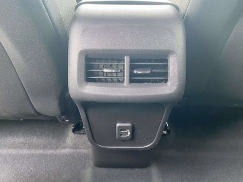 Used 2024 Chevrolet Equinox LT AWD/4WD image 11