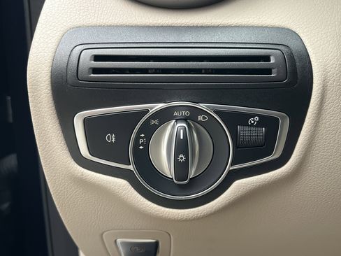 Certified 2022 Mercedes-Benz GLC 300 4MATIC image 27