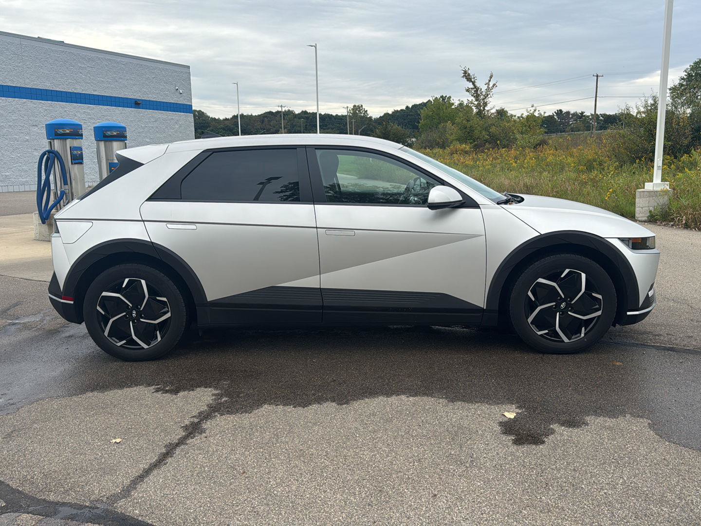 Used 2024 Hyundai Ioniq 5 SEL AWD/4WD image 6