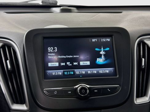 Used 2018 Chevrolet Malibu LS FWD image 14