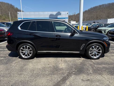 Used 2022 BMW X5 xDrive40i w/ Premium Package AWD/4WD image 11