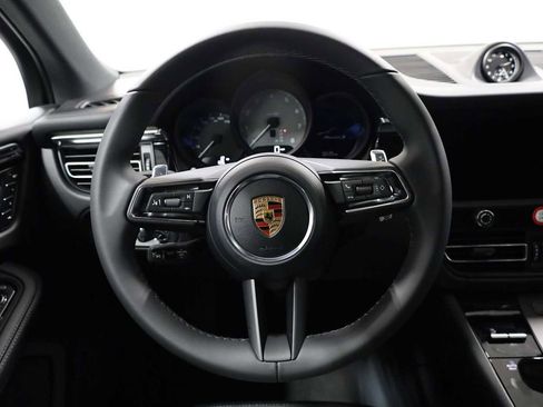 New 2026 Porsche Macan S image 25