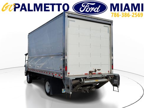 Used 2020 Isuzu NPR RWD image 4