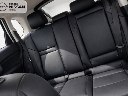Certified 2024 Nissan Rogue SV w/ SV Premium Package FWD image 10