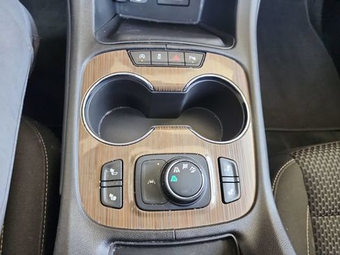 Used 2023 GMC Acadia SLE w/ Driver Convenience Package AWD/4WD image 18