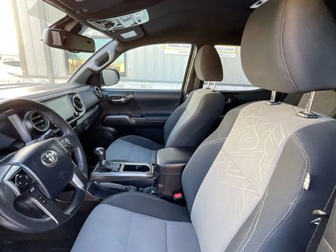 Used 2023 Toyota Tacoma TRD Off-Road image 28