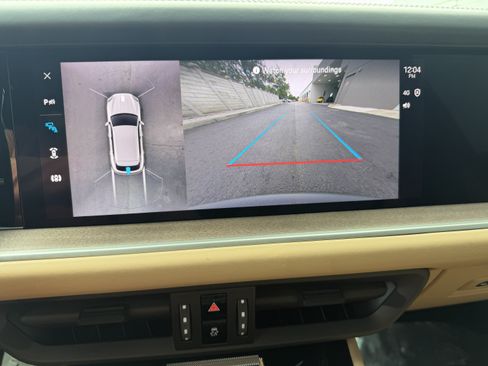 Certified 2024 Porsche Cayenne Turbo AWD/4WD image 31