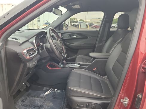 Used 2021 Chevrolet TrailBlazer RS w/ Technology Package AWD/4WD image 12