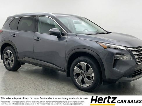 Used 2025 Nissan Rogue SV image 1