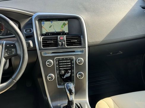 Used 2016 Volvo XC60 T5 Premier image 13