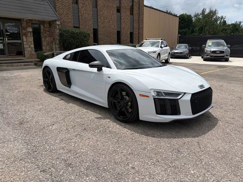 Used 2018 Audi R8 V10 plus AWD/4WD image 3