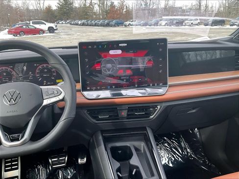 New 2026 Volkswagen Tiguan SEL R-Line image 12