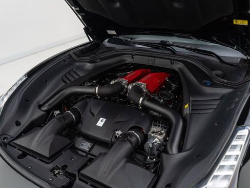 Used 2017 Ferrari California T RWD image 75