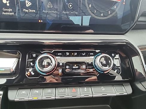 Used 2024 GMC Sierra 1500 AT4 w/ AT4 Preferred Package image 24