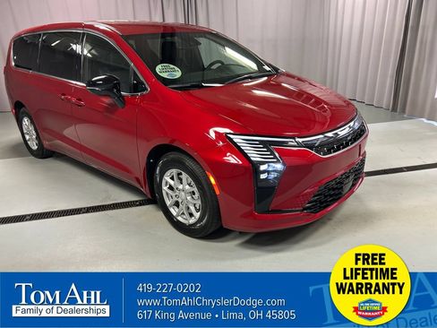 New 2027 Chrysler Pacifica Select w/ Family Tech Group FWD image 1
