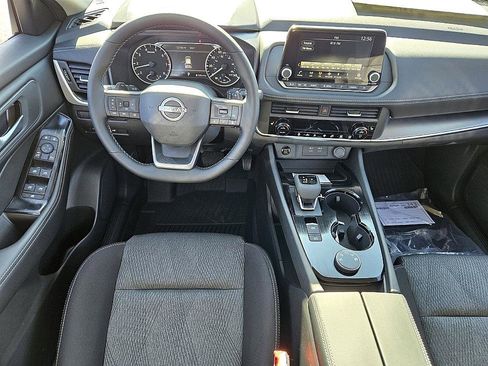 New 2026 Nissan Rogue SV image 9