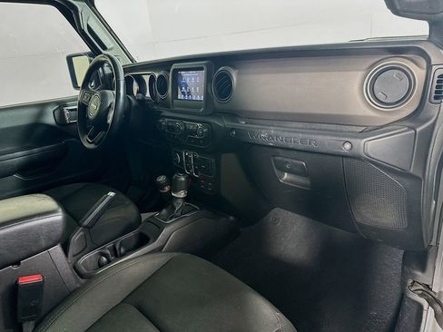Used 2021 Jeep Wrangler Unlimited Sport image 33