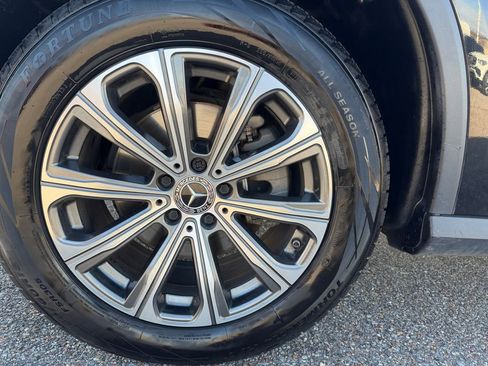 Used 2024 Mercedes-Benz GLC 300 image 14