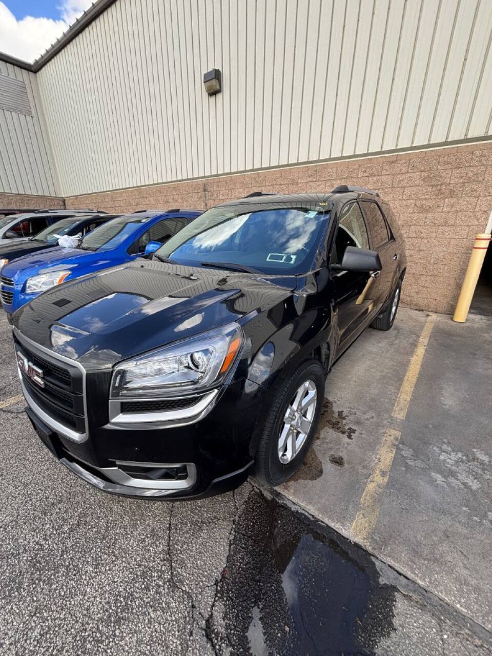 Used 2014 GMC Acadia SLE AWD/4WD image 2