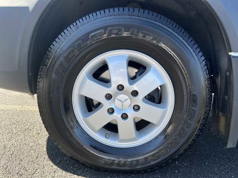 Used 2015 Mercedes-Benz Sprinter 2500 image 11