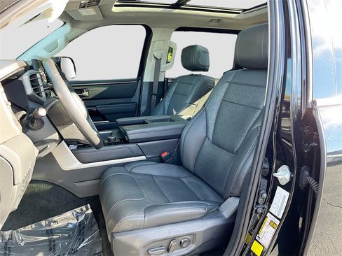 Used 2022 Toyota Tundra Limited image 18