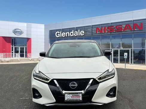 Certified 2023 Nissan Maxima Platinum w/ Sport Mat Group FWD image 2