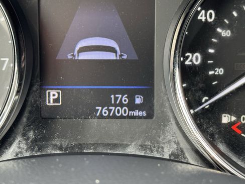 Used 2018 Nissan Rogue SV w/ Premium Package image 20