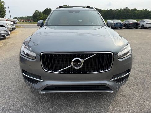 Used 2018 Volvo XC90 T6 Momentum w/ Convenience Package AWD/4WD image 8
