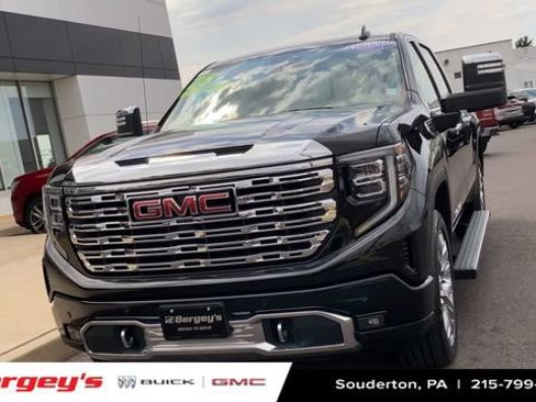 Used 2025 GMC Sierra 1500 Denali w/ Denali Reserve Package AWD/4WD image 3