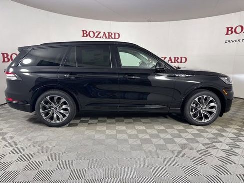 New 2025 Lincoln Aviator Premiere w/ Jet Appearance Package image 8